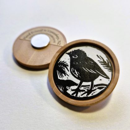 Hand-printed NZ robin magnet by Margaret White